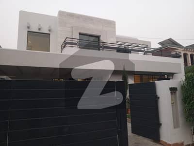 DHA Phase 4,1 Kanal Full House Unit For Rent