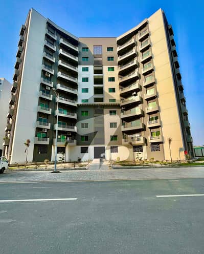 12 MARLA 4 BEDROOM APARTMENT AVAILABLE FOR RENT