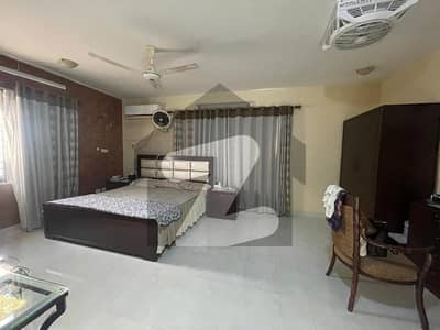 300 YARD BUNGALOW FOR RENT IN PHASE 4