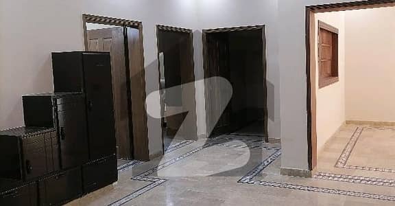 سبزہ زار سکیم لاہور میں 4 کمروں کا 10 مرلہ مکان 3.8 کروڑ میں برائے فروخت۔