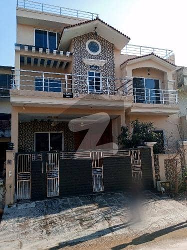 G,11- 5- MARLA FULL HOUSE FOR SALE 3 BED ATTACHED BATH DD TV LOUNGE MARBLE FLOOR MUMTY 1 KITCHEN SINGLE UNITS HOUSE NEAR TO PARK MOSQUE MARKET RENT 1,35,000