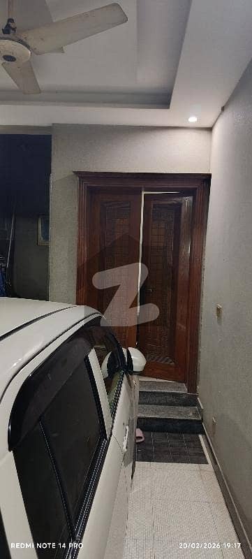 او پی ایف ہاؤسنگ سکیم لاہور میں 5 کمروں کا 10 مرلہ مکان 4.1 کروڑ میں برائے فروخت۔