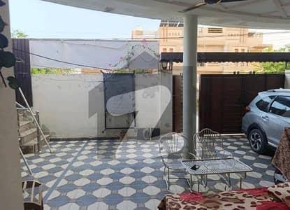 بخاری کالونی ملتان میں 4 کمروں کا 7 مرلہ مکان 2.15 کروڑ میں برائے فروخت۔