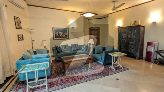 FOR RENT Luxury Furnished 6 Bedrooms Double Storey House In F_7/1