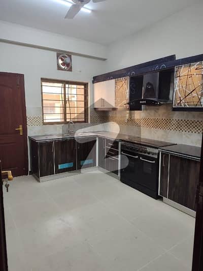 Prominently-Located Prime Location 2600 Square Feet Flat Available In Askari 4