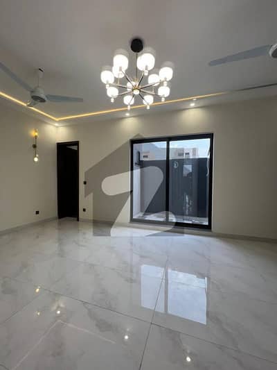 Al-Kabir Town - Phase 2 House For Rent Sized 5 Marla