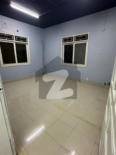 SILENT COMMERCIAL AVAILABLE PRIME LOCATION 60 FT ROAD GULSHAN-E-IQBAL BLOCK 2 OFFICE FOR RENT