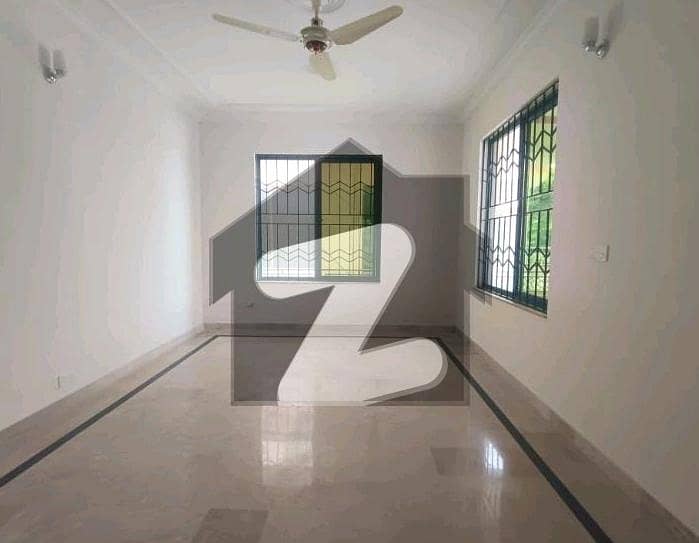 14 Marla House In I-8 For Rent 14 Marla House In I-8 For Rent
