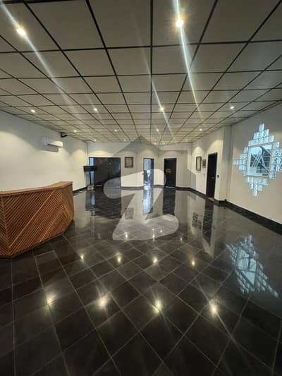 3000 Sqf Office Available For Rent