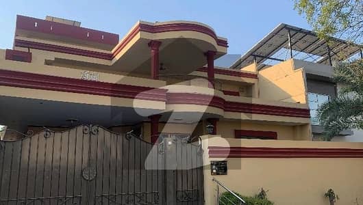 23 Marla House In Beautiful Location Of Wapda Town Phase 1 In Lahore