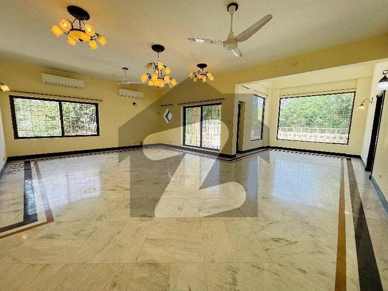 F-6 Spacious House Available For Rent. F-6 Spacious House Available For Rent.