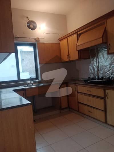 G-10, 600 Sqyd Upper 3-Bed