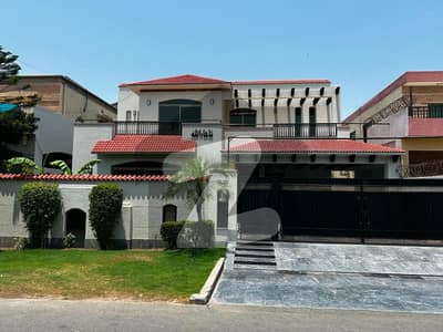 One Kanal House For Rent Dha Phase 4 Block GG Top Location Renovated House