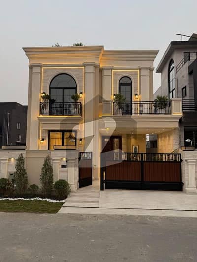 8 Marla Full House Fully Furnished For Rent Available In DHA 9 Town Long Tram