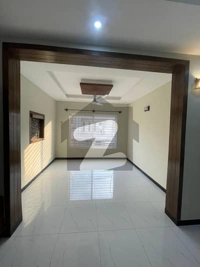 Ideal 6 Marla House Available In Korang Town