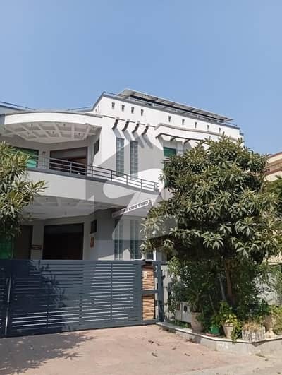 I-8/2.40x80. Upper Portion Available For Rent Ideal Location More Options Available