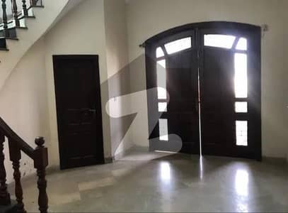 19.5 Marla House For Sale Hot location In Paradise Valley