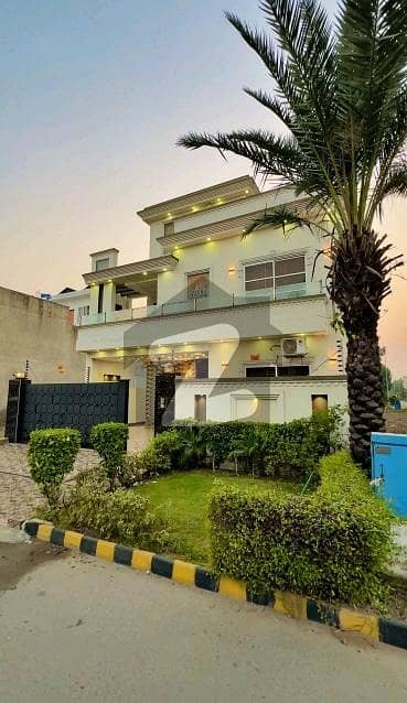 سٹی ہاؤسنگ سوسائٹی گوجرانوالہ میں 5 کمروں کا 10 مرلہ مکان 3.6 کروڑ میں برائے فروخت۔