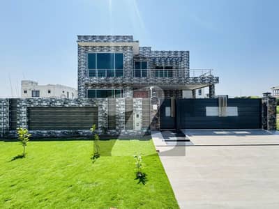 BRAND NEW 1 KANAL DOUBLE UNIT HOUSE FOR RENT