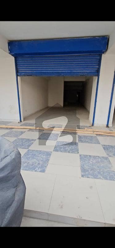 3000sqft Commercial Showroom/shop Available For Rent At Main 200ft Road
