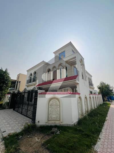 12 Marla Corner House Available for Rent in Sector E