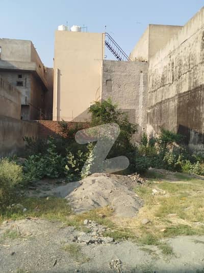 10 Marla plot for sale