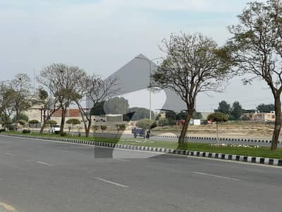 5 Marla Non Possession Plot For Sale In Lake City C-4
