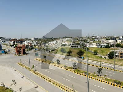 ڈی ایچ اے ڈیفینس فیز 6 ڈی ایچ اے ڈیفینس,اسلام آباد میں 8 مرلہ کمرشل پلاٹ 6.9 کروڑ میں برائے فروخت۔