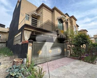Double Storey 7 Marla House Available In Bahria Town Phase 8 - Abu Bakar Block For sale Double Storey 7 Marla House Available In Bahria Town Phase 8 - Abu Bakar Block For sale