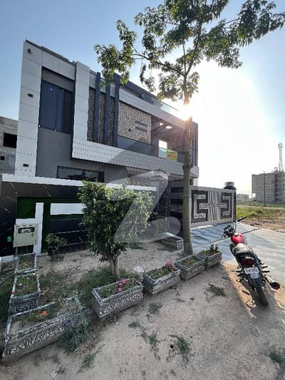 Realcon estate offer you a brand new 10 marla house