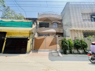 سمن آباد لاہور میں 5 کمروں کا 7 مرلہ مکان 3.45 کروڑ میں برائے فروخت۔