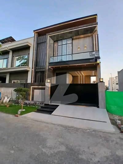 5 Marla Luxury House Is Available For Rent In Bahria Town Lahore