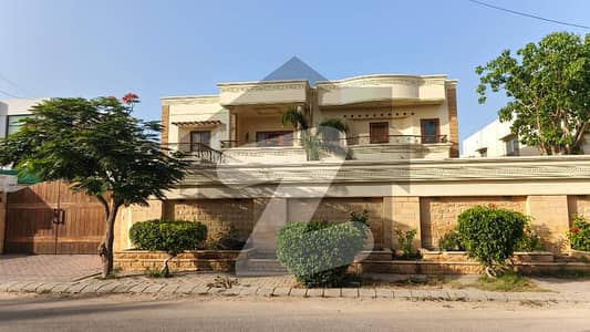1000 Yards Very Well Maintained Bungalow For Rent DHA Phase 6, Karachi