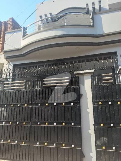 Prime Location House Of 10 Marla In Shah Rukn-e-Alam Colony Is Available