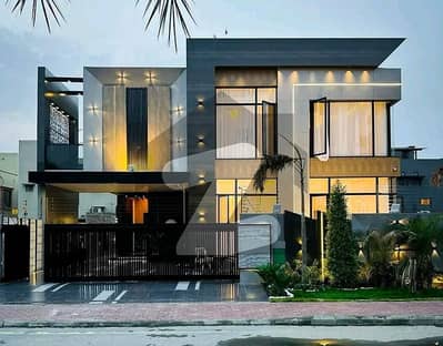 1 kanal Luxury House is Available For Sale in Bahria Town Lahore