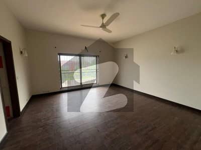 **Elegant Family Living | 1 Kanal Upper Portion for Rent in DHA Phase 6**