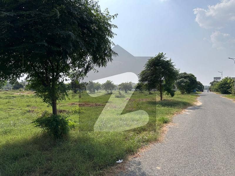 8-MARLA COMMERCIAL PLOT AVAILABLE FOR SALE 8-MARLA COMMERCIAL PLOT AVAILABLE FOR SALE