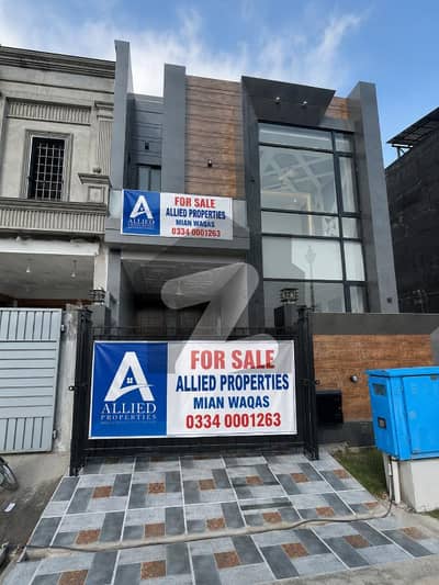 5 MARLA FACING PARK HOUSE FOR SALE IN M7 BLOCK LAKE CITY RAIWIND ROAD LAHORE