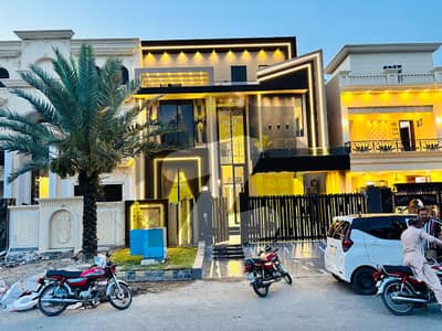 One Of The Best 10 Marla Beautiful A Plus Construction House Available For Sale At 100 Ft Main Boulevard