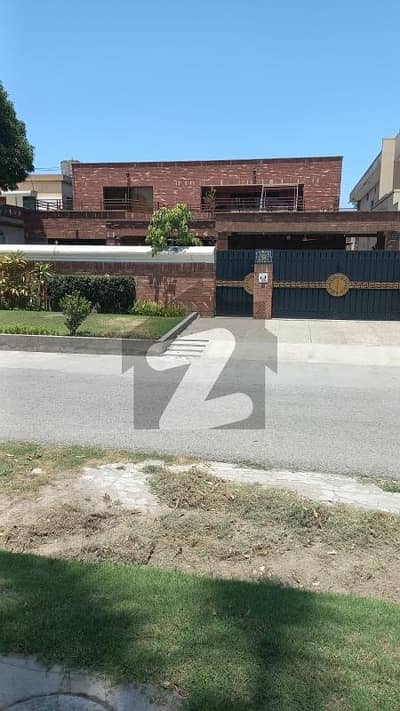 This House Available In Gujranwala Cantt Defence Face 1 Nice Location Near By Mosque And Market And Children Park