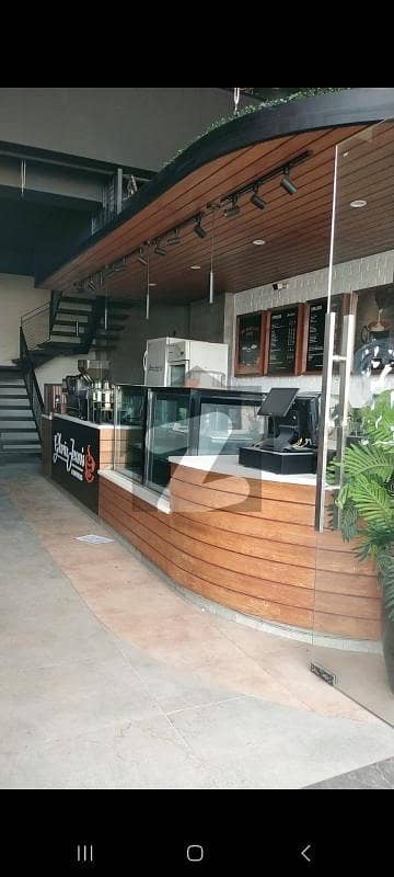 Vertical V1 92 Business Coffee Shop For Rent