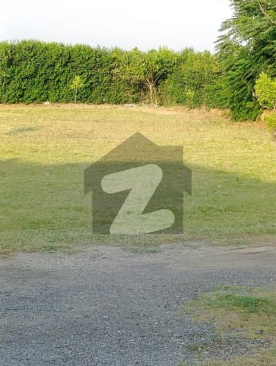 ڈی ۔ 12 اسلام آباد میں 4 کنال Studio گودام 2.4 لاکھ میں کرایہ پر دستیاب ہے۔