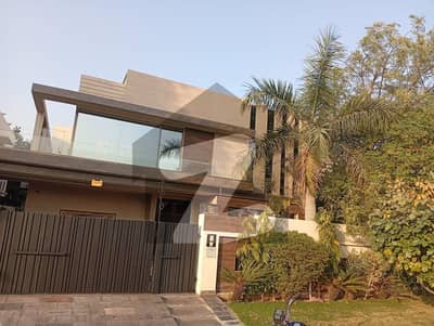 1 KANAL ELEGANT AND FULLY MAINTAINED SUPER HOT LOCATED BUNGALOW IS AVAILABLE IN THE BEST BLOCK OF DHA LAHORE