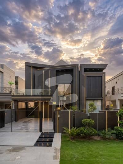 1 KANAL MODERN DESIGNE TOP LOCATION BUNGALOW DHA LAHORE