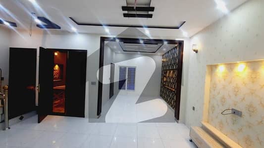 4.5 Marla Double Storey House For Sale In College Town