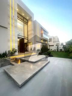 Custom Built Having The Comforts Of A Modern Life Style 1000 Yards Bungalow For Sale In Dha Phase 8 Karachi