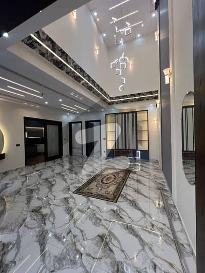 10 Marla Luxury House For sale In jubilee Town