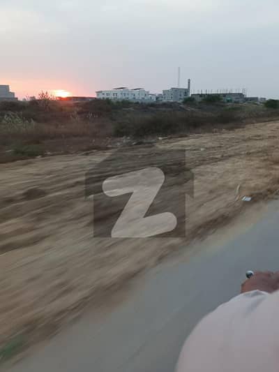 ڈی ایچ اے فیز 8 - زون ای ڈی ایچ اے فیز 8,ڈی ایچ اے ڈیفینس,کراچی میں 1 کنال رہائشی پلاٹ 16.5 کروڑ میں برائے فروخت۔
