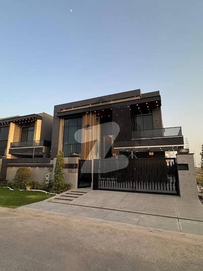 1 Kanal State Of The Art Most Luxurious House Available For Sale At Prime Location