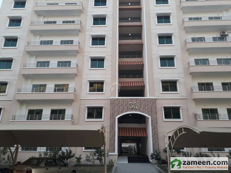 10 Marla 3 Bed Rooms Beautiful Flat 4th Floor Very Urgent For Rent In Askari 11 Lahore